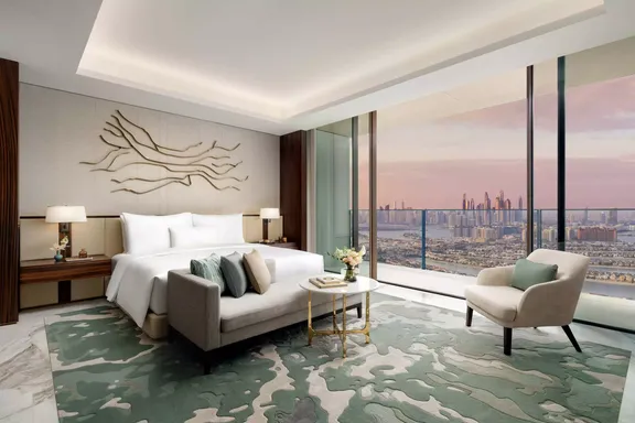 Room 412 — Executive Corner Suite — Atlantis The Royal